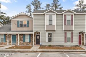 Foto del edificio - Charming 2 Bedroom 2 and a Half Bath Home!