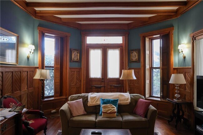 Foto del edificio - 6 Howe Ave