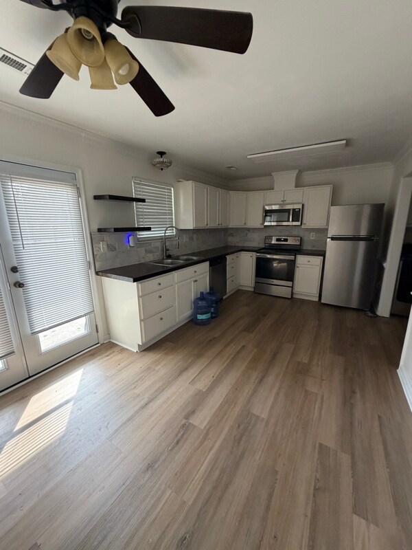 Foto del edificio - 5756 Rivermill Cir