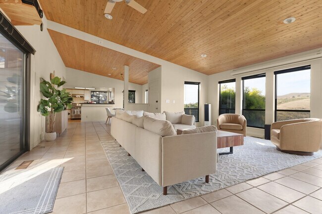 Foto del edificio - 112 Duck Ct