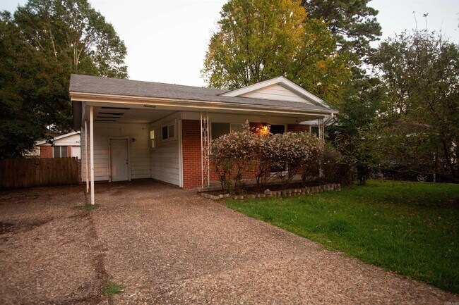 Building Photo - 19 Fairmont Dr