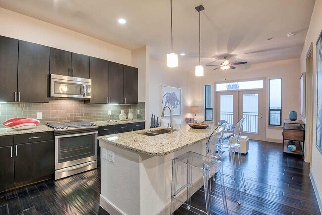 Foto del edificio - Midtown on the Rail