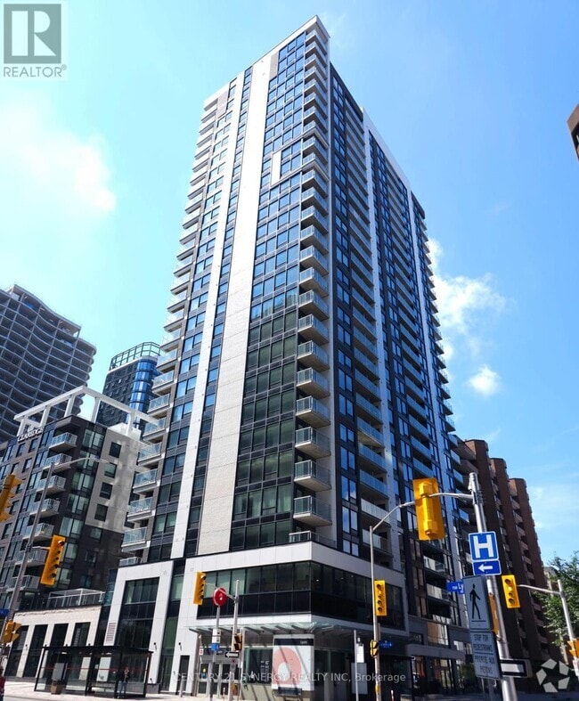 Building Photo - 340-1340 Queen St