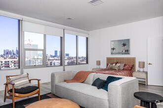 Studio - 628 SF - Crosby