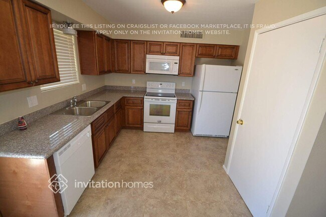 Building Photo - 9107 E Gary Ln
