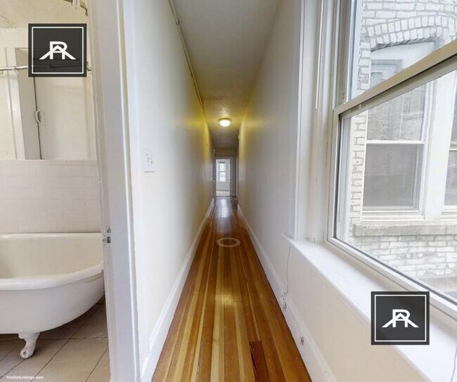 Foto del edificio - 3 bedroom in Allston MA 02134