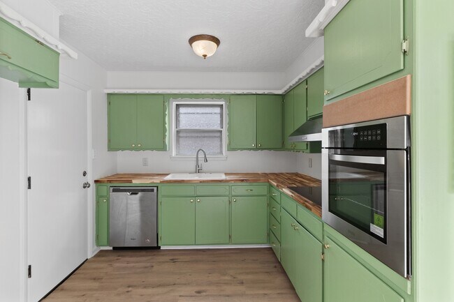 Foto del edificio - 625 Barbour Ave