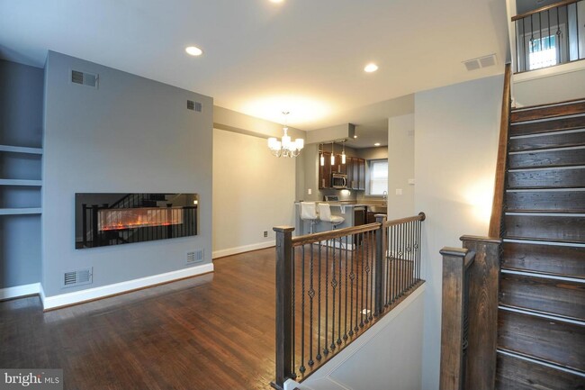 Building Photo - 1614 15th St NW