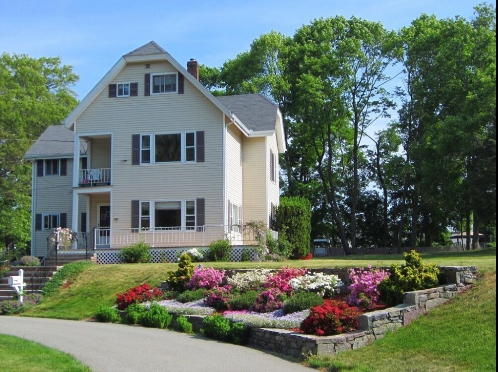 Primary Photo - 297 Bacon St