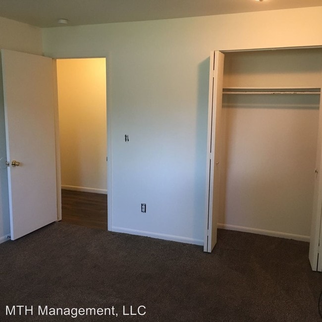 Building Photo - 1115 Dorchester Cir