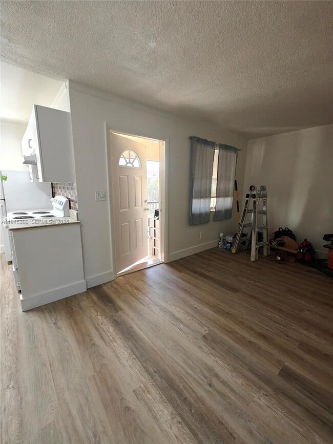 Foto del edificio - 421 NE 1st St