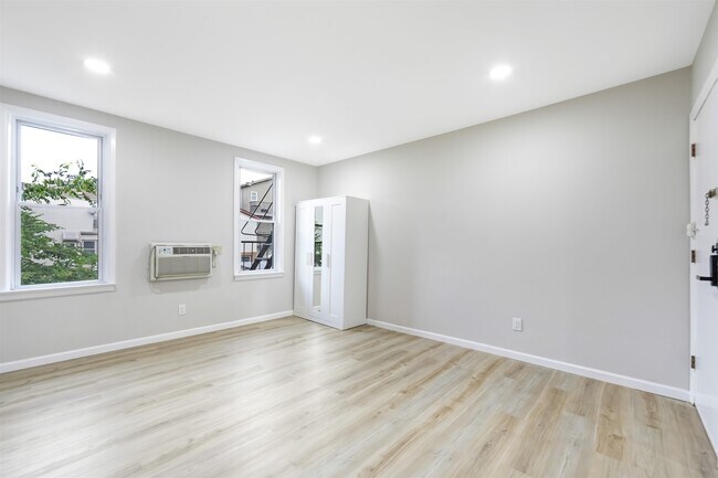 Foto del edificio - 40 Beacon Ave