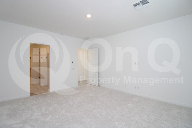 Foto del edificio - 3871 E Rainbow Dr