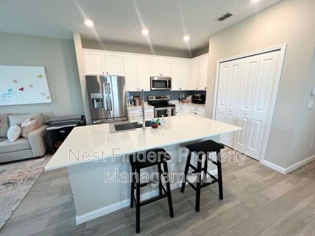 Foto del edificio - 12695 Josslyn Ln