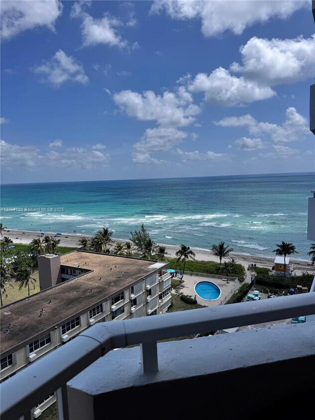 Foto principal - 1950 S Ocean Dr