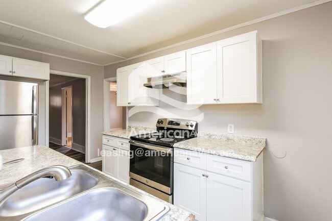 Building Photo - 108 Golden Grove Cir