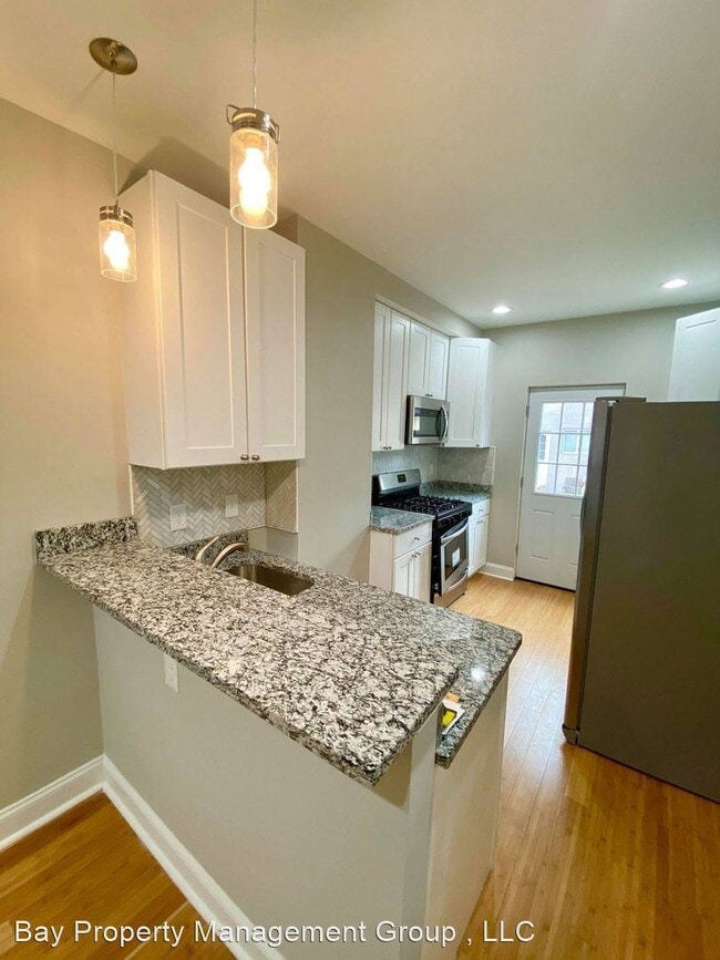 Building Photo - 3 br, 3 bath House - 808 S Milton Ave