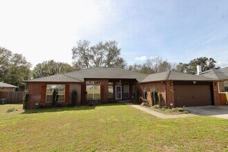 Building Photo - 1249 Northview Dr