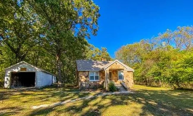 Building Photo - 2761 W Farm Rd 76