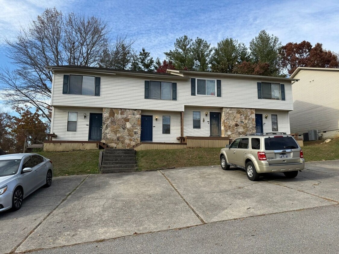 Photo - 10417 Victoria Dr