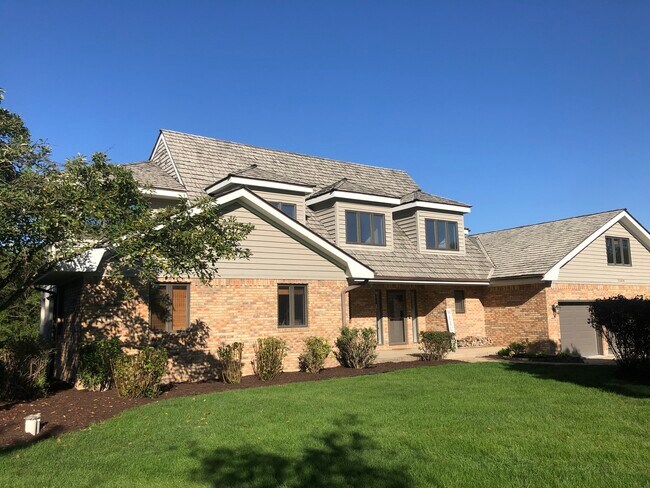 Building Photo - 23010 Thornhill Ct