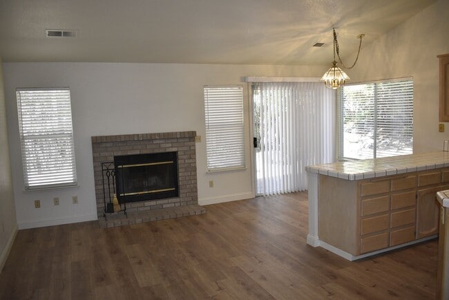 Building Photo - 8509 El Lindo Ct