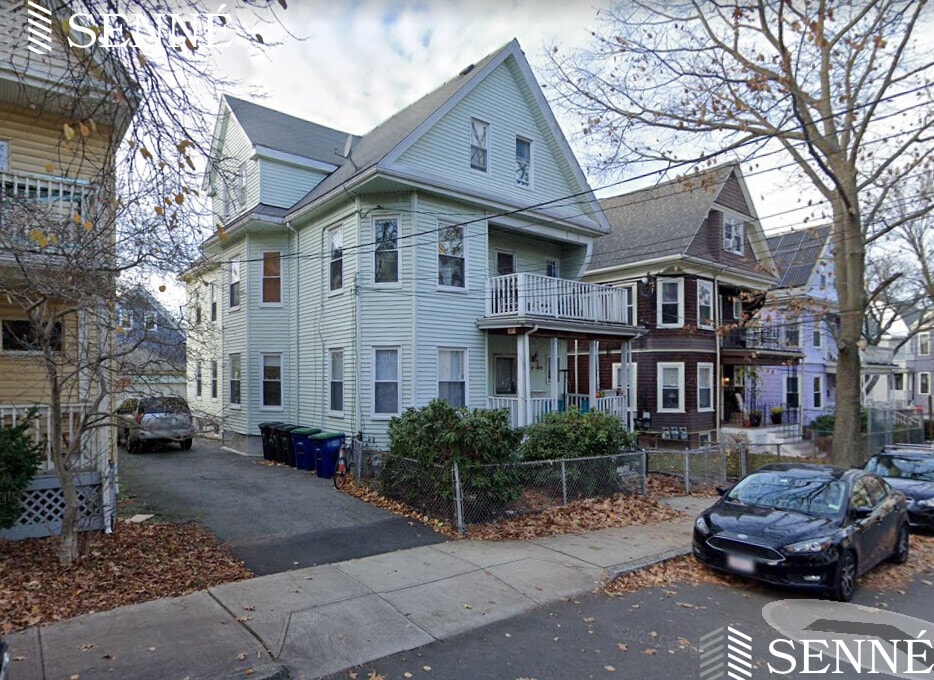 Primary Photo - 44 Banks St
