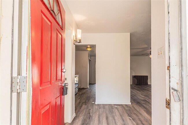 Building Photo - 22739 Melham Ln