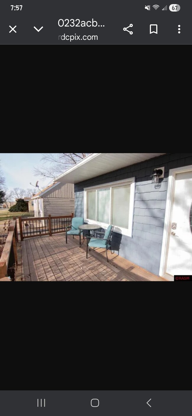 Building Photo - 36 Elm St