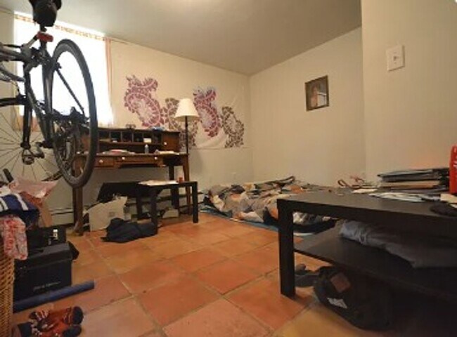 Foto del edificio - 4BR 2Bth unit! Great location!