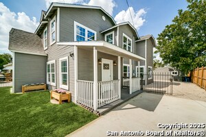 Foto del edificio - 811 W Kings Hwy