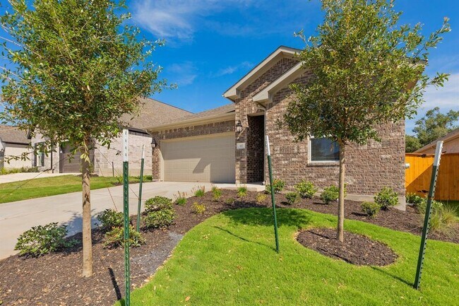Building Photo - 117 Grn Knl Ln