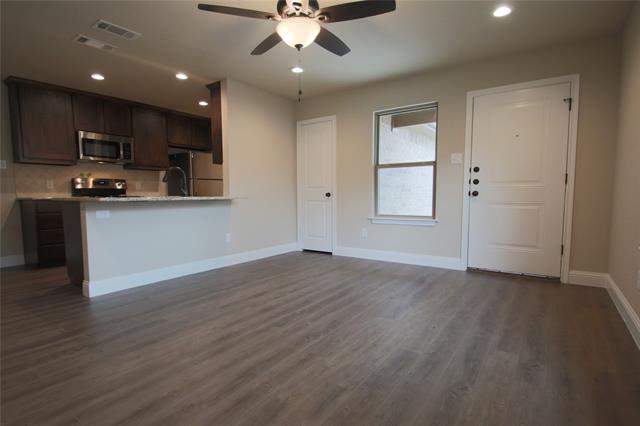 Foto del edificio - 8117 Tanner Ave