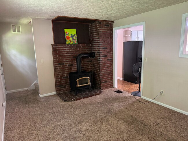 Building Photo - 17 Eider Ln
