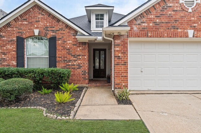 Building Photo - 13009 Castlewind Ln