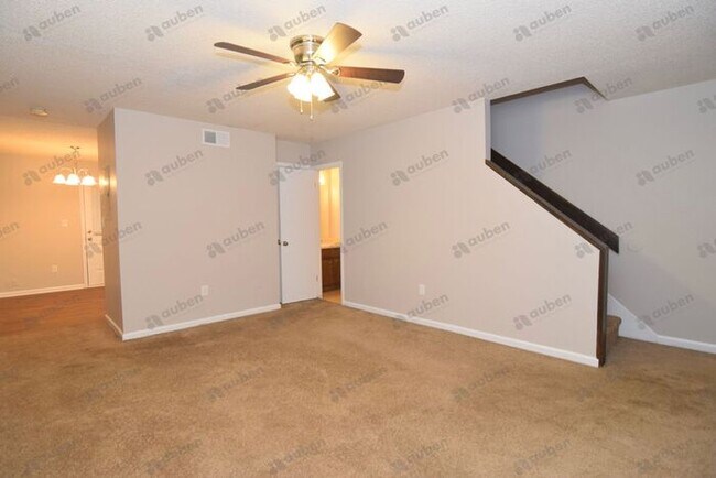 Building Photo - Nice 2 Bed/1.5 Bath North Augusta Townhome