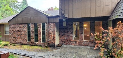 Building Photo - 18914 Ballinger Way NE