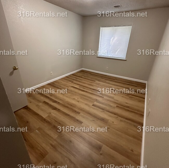 Foto del edificio - $745 - SECTION 8/ Housing Voucher approved 3 bedroom / 1 bathroom - Newly remodeled Apartment