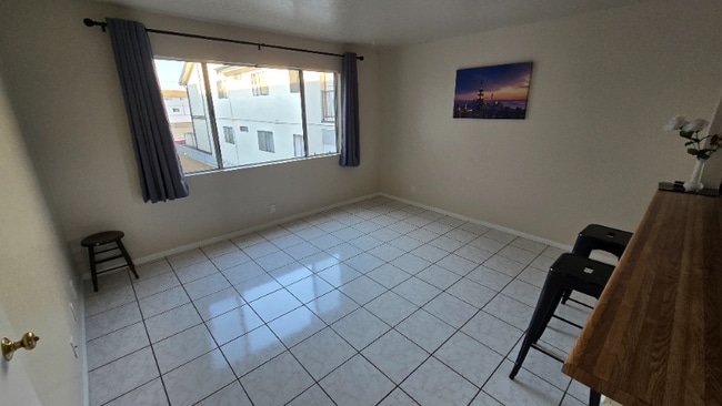 Foto del edificio - 4446 W 136th St