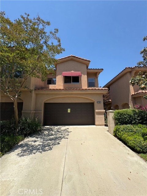 Building Photo - 2018 Villa Del Lago Dr