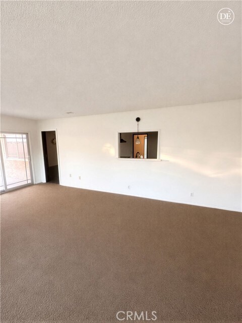 Foto del edificio - 4333 Hillside Dr