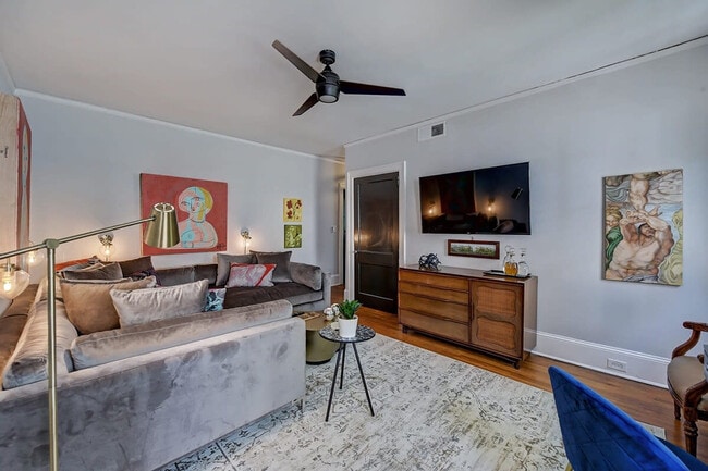 Foto del edificio - 518 Lamar Ave