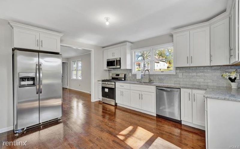 Foto principal - 3 br, 2 bath House - 90 s main st