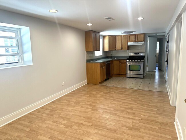 Foto del edificio - 2529 W Thomas St
