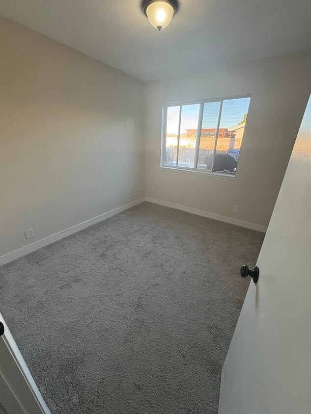 Foto del edificio - 429 Summit Dr