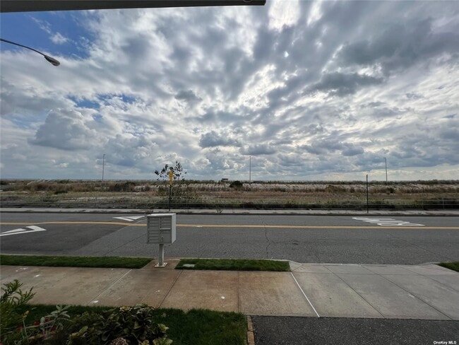 Building Photo - 6510 Beach Front Rd