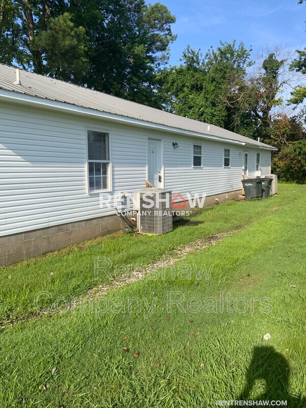 Building Photo - 129 Wheatley Dr