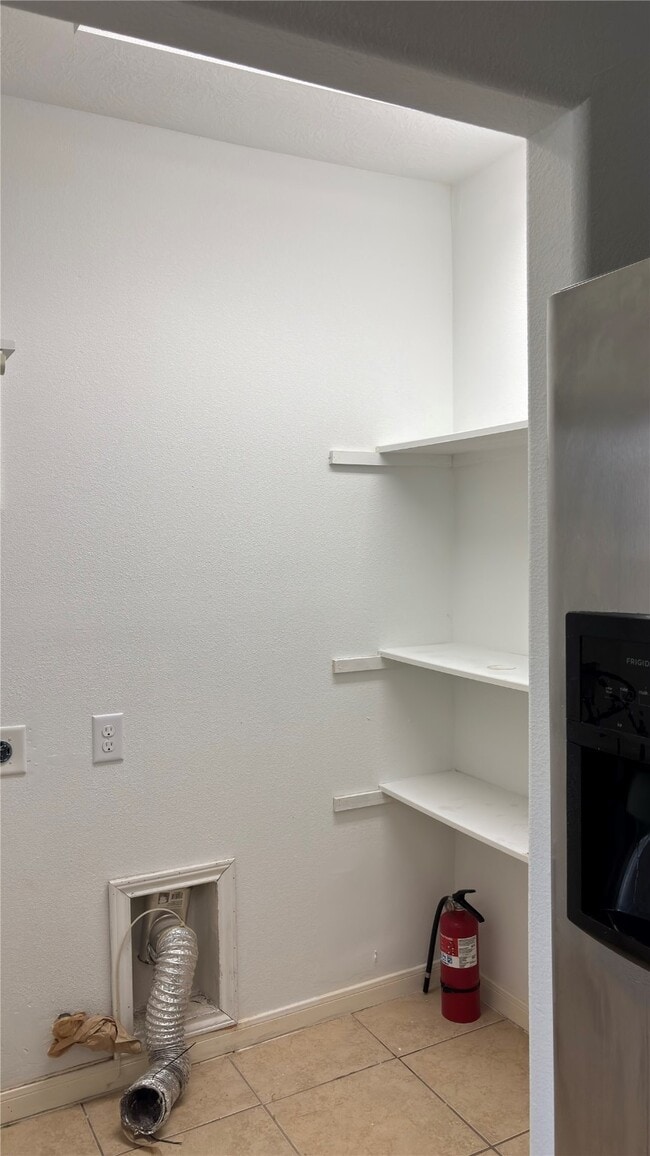 Building Photo - 4911 Oleander St