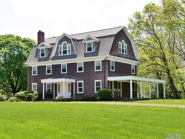 Building Photo - 134 Old Westbury Rd