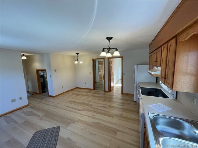 Photo - 45 Whittle St House